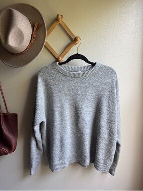 CJLA Elizabeth Cozy Crewneck Sweater - Light Gray